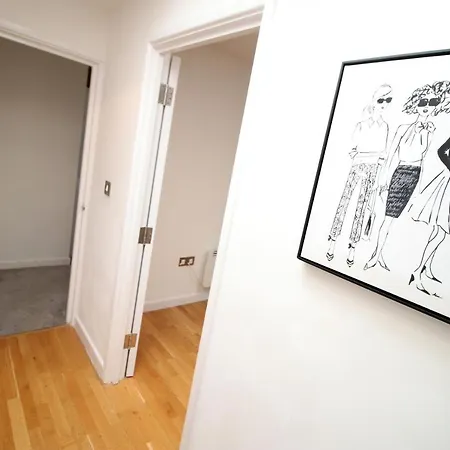Clare Street Condo, By Staybc * Bristol